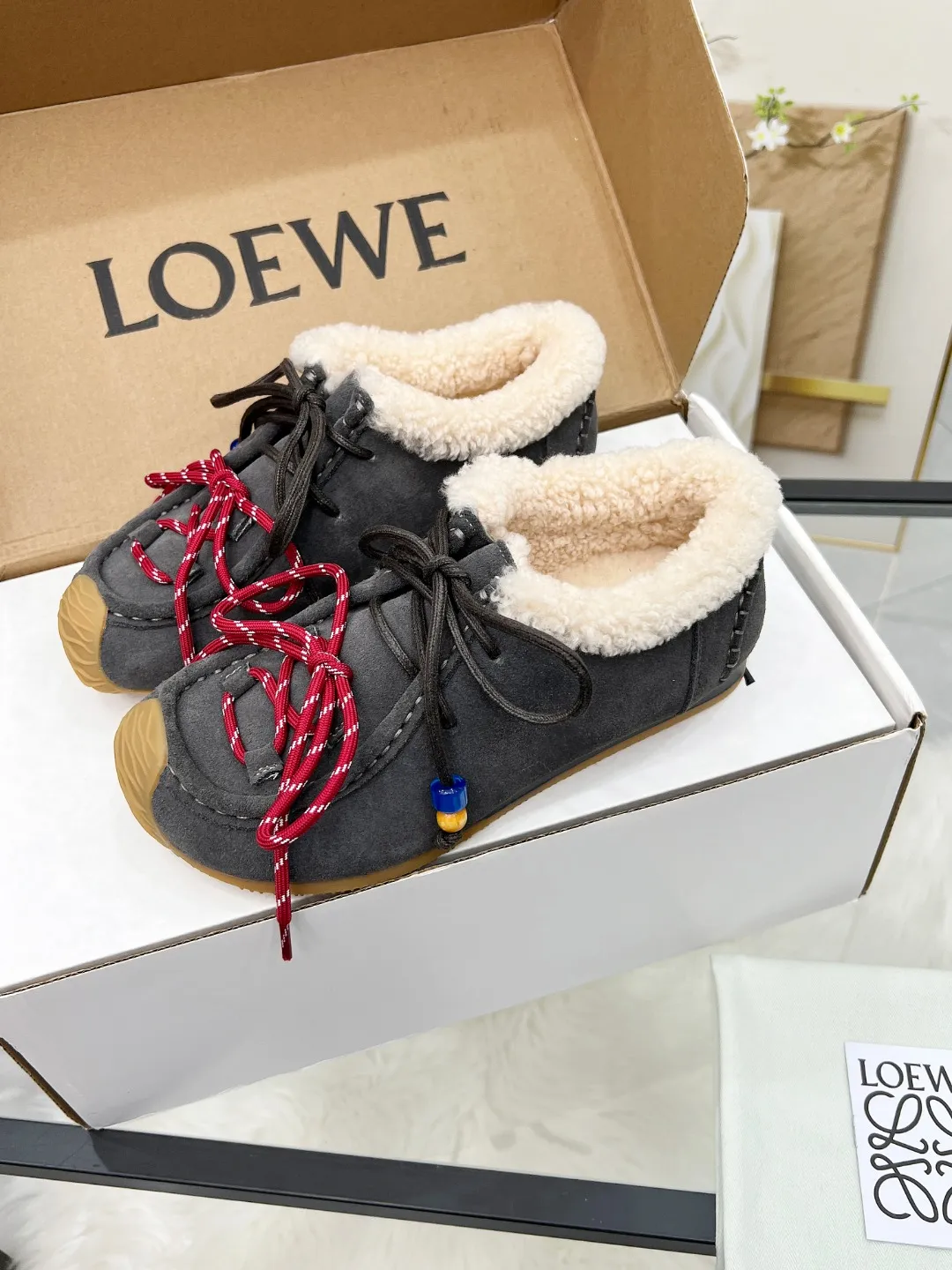 👟👟Ex-factory price 480👟👟 2025 autumn and winter Maoli new model, the same style as Wang Yibo! Kangaroo shoes, couple style Loewe Ballet Runner 2.0 sneakers, moral training shoes, new color matching retro series running shoes, standard size: 35–40